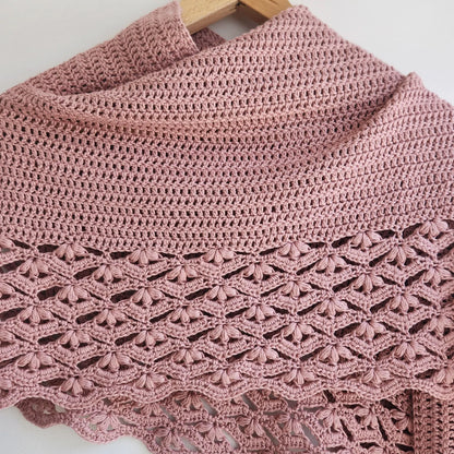 🌸 Beginner-Friendly Floral Crochet Wrap – Light & Lacy (PDF)