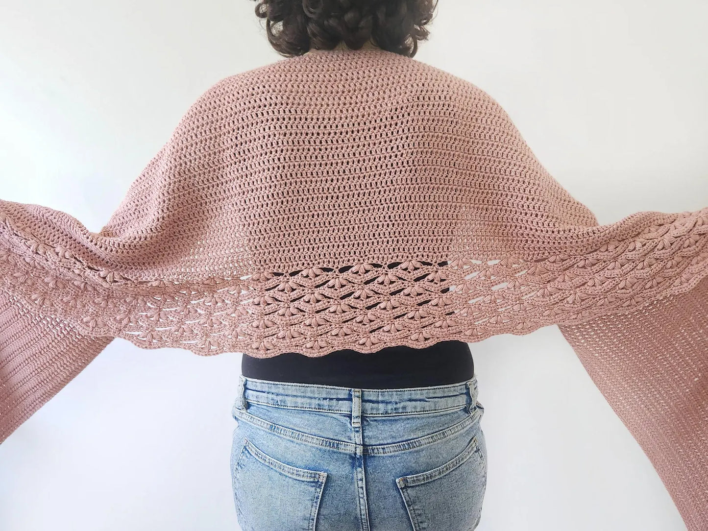 🌸 Beginner-Friendly Floral Crochet Wrap – Light & Lacy (PDF)