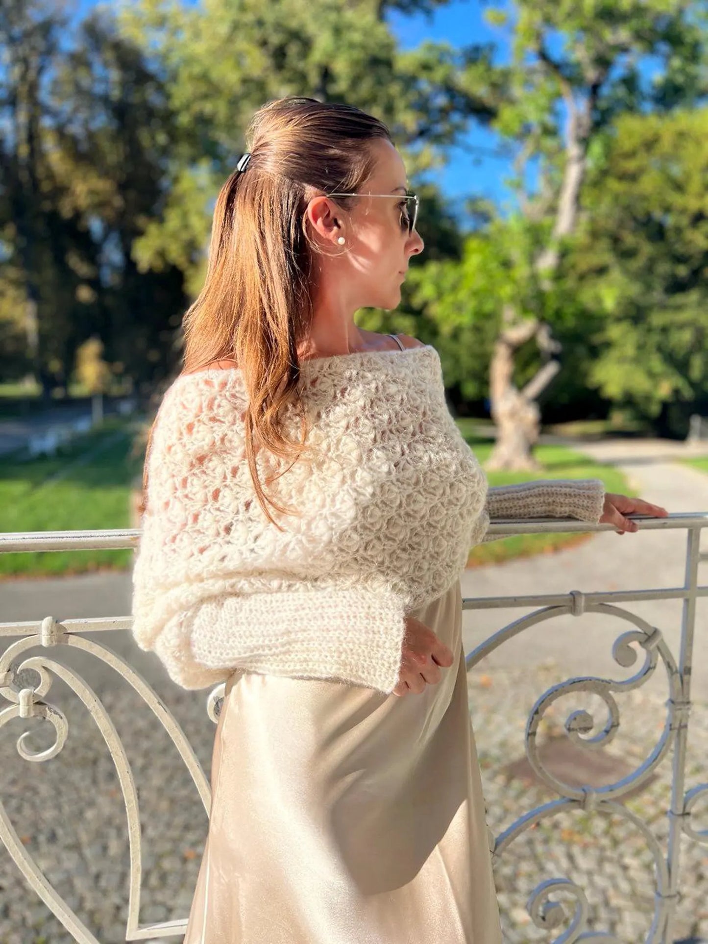 🌷 Beginner Crochet Sweater Scarf – Stylish & Quick to Make